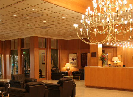 Clarion Croyden Lobby